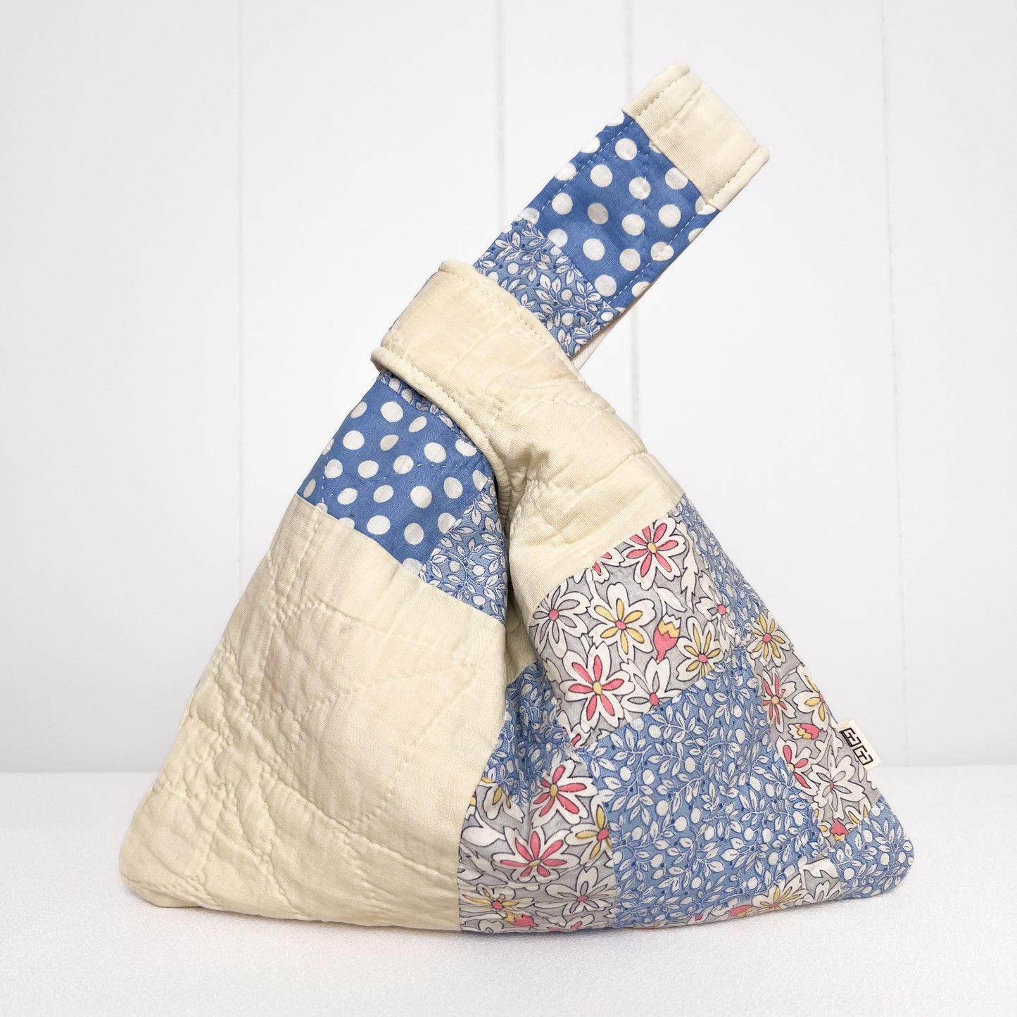 Knot Bag - Butter Yellow Vintage Quilt